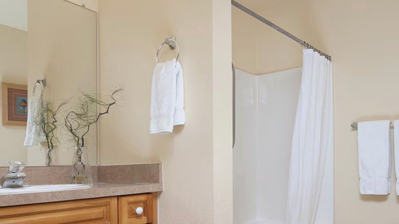 Photo of Bathroom in Castle Glen Estates