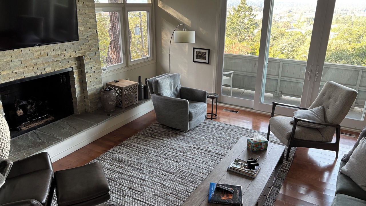 Photo of Livingroom in Napa