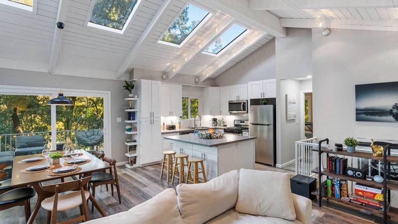 Photo of Livingroom in Crestline