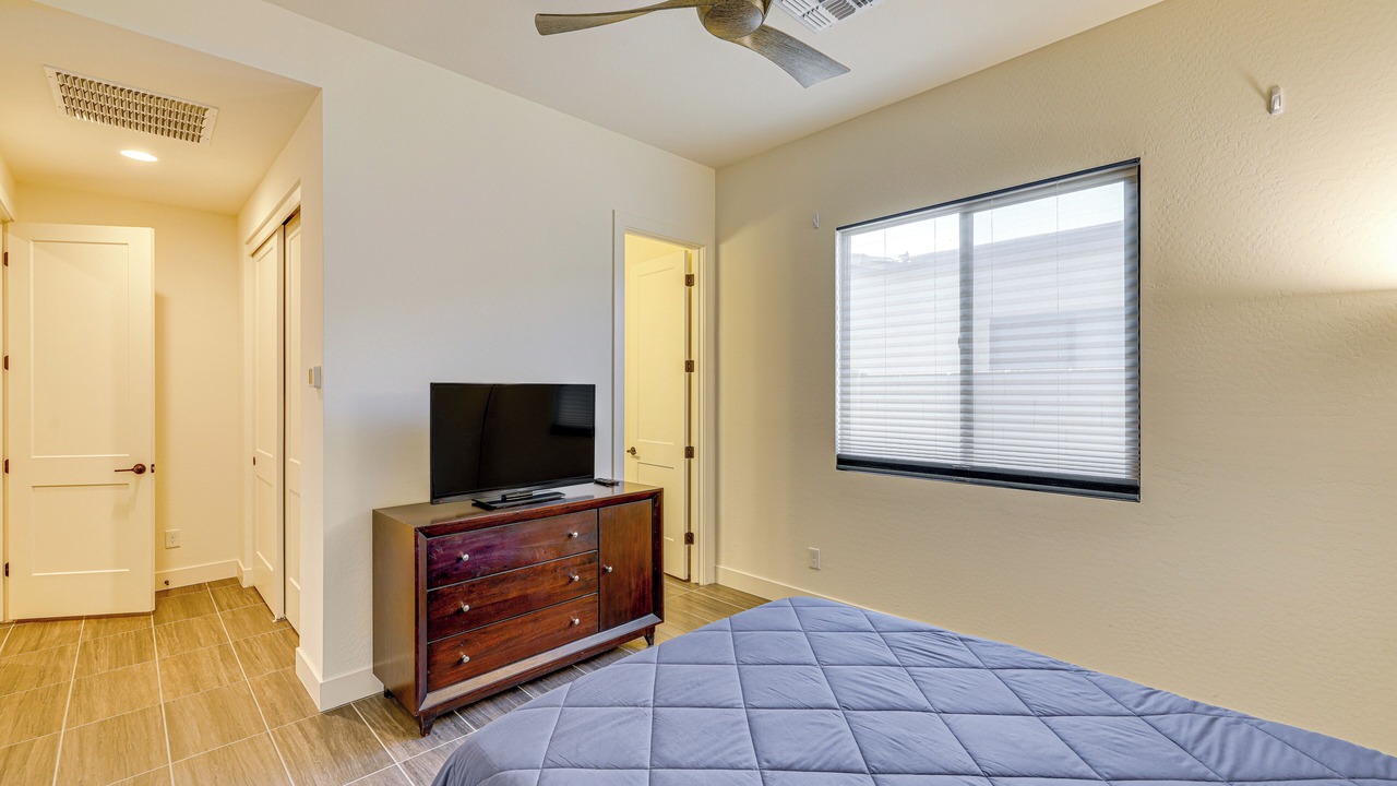 Photo of Bedroom in South Mountain