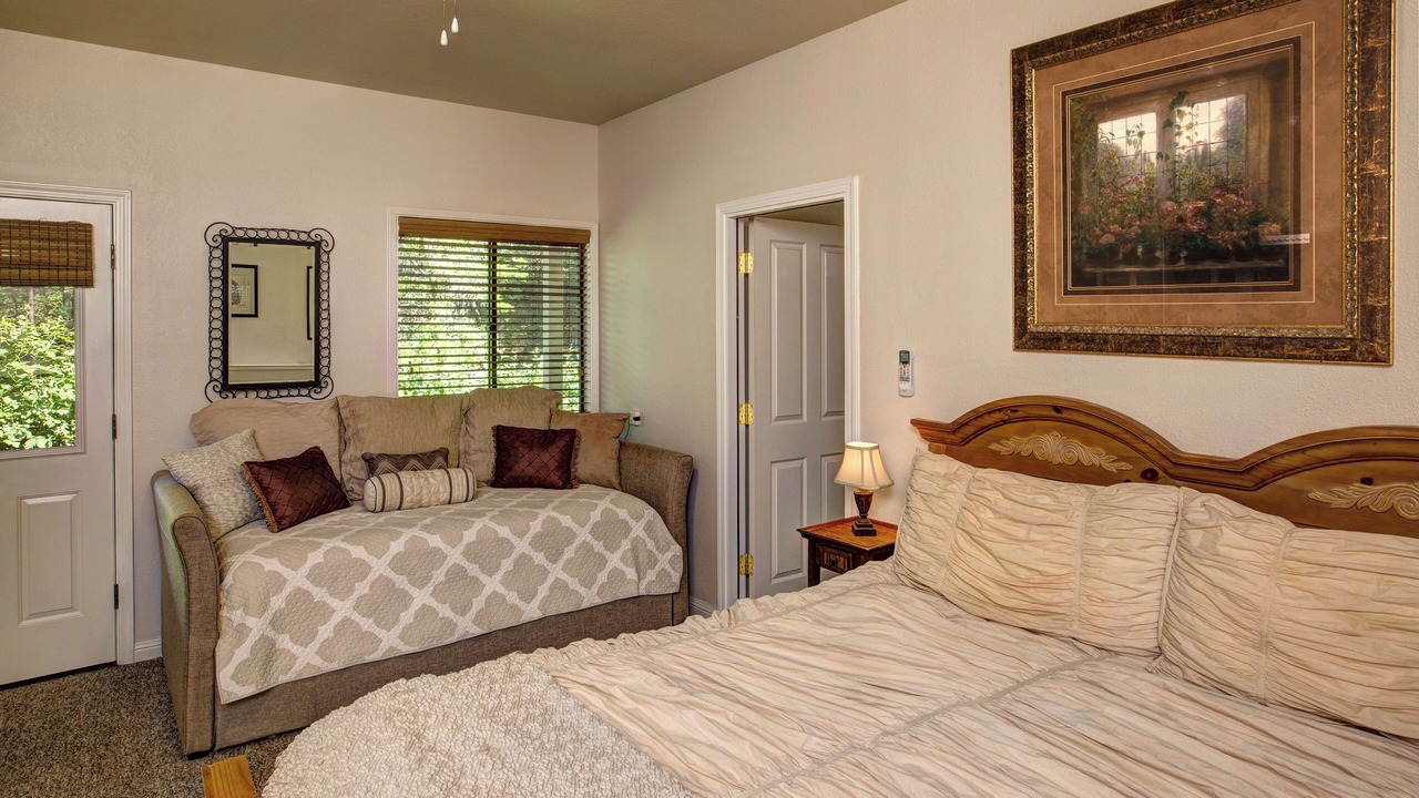 Photo of Bedroom in Murphys
