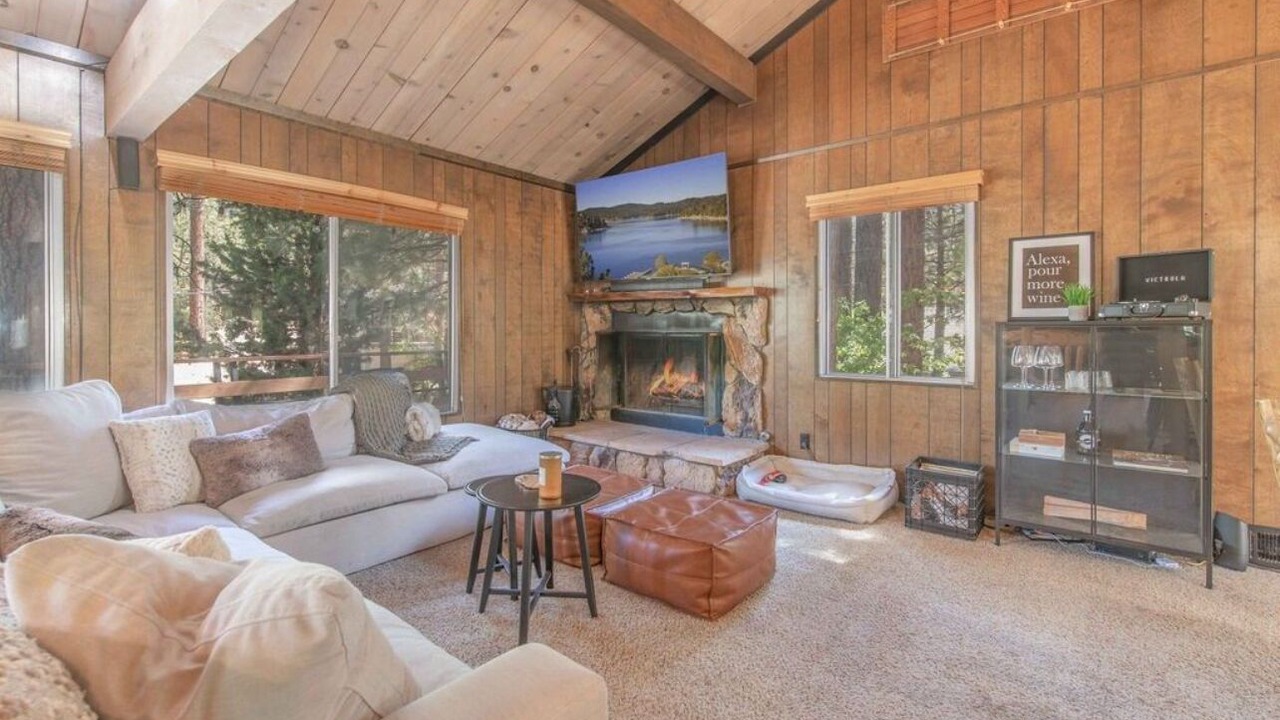 Photo of Livingroom in Fox Farm