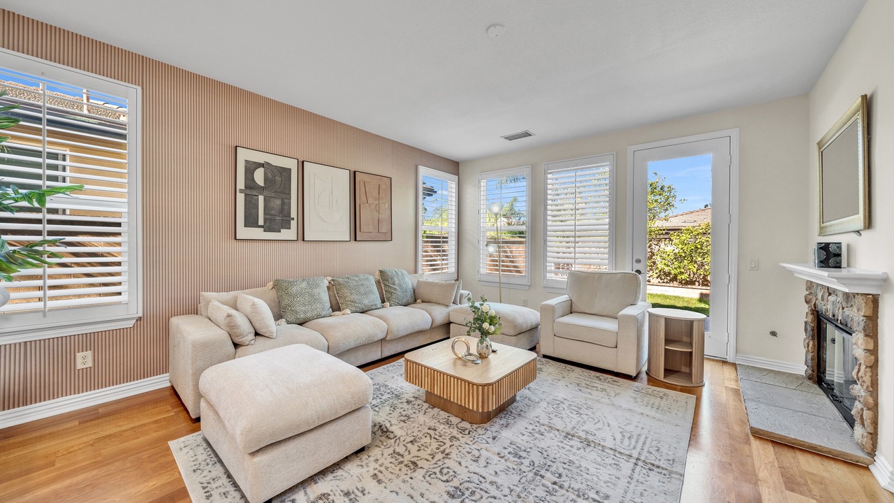 Photo of Livingroom in Northpark Square