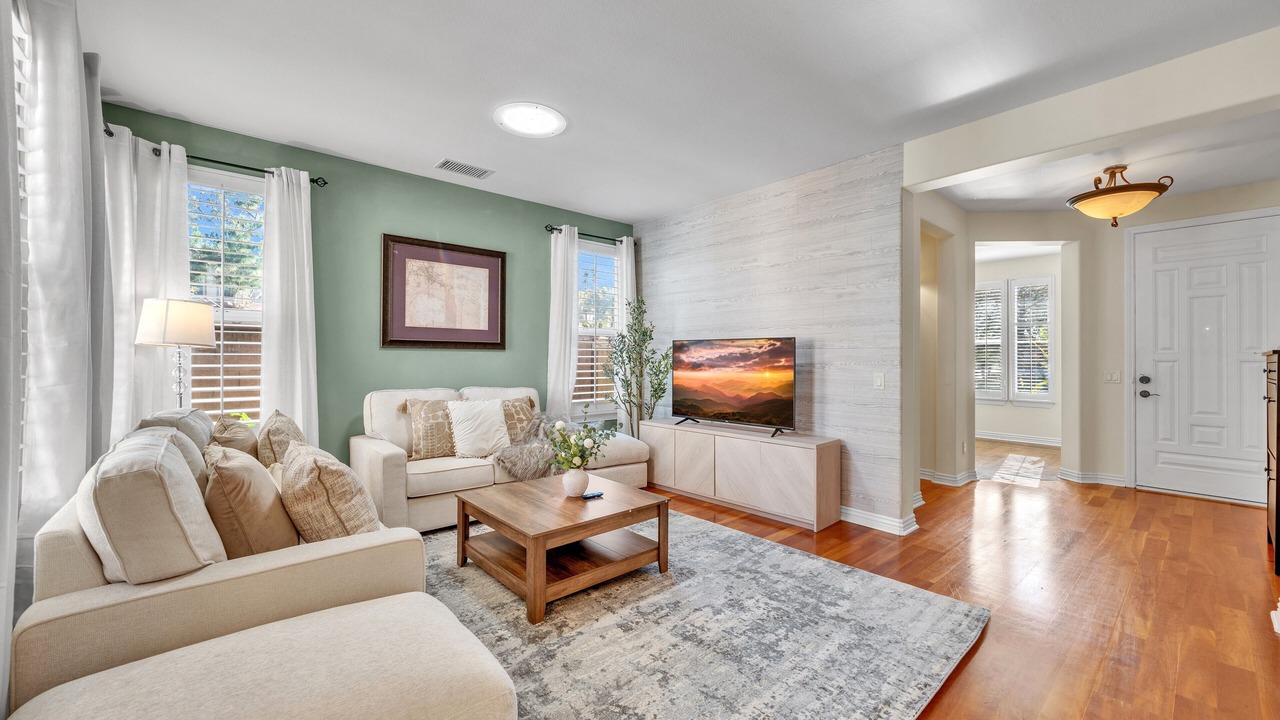Photo of Livingroom in Northpark Square