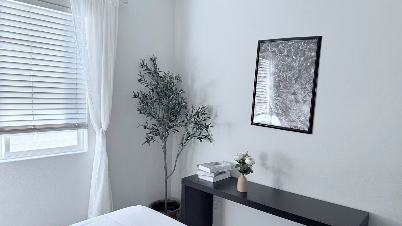 Photo of Bedroom in Midway City
