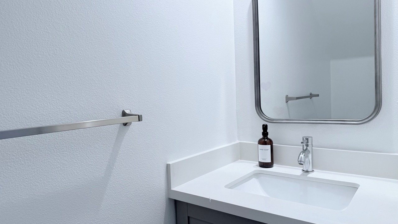 Photo of Bathroom in Midway City