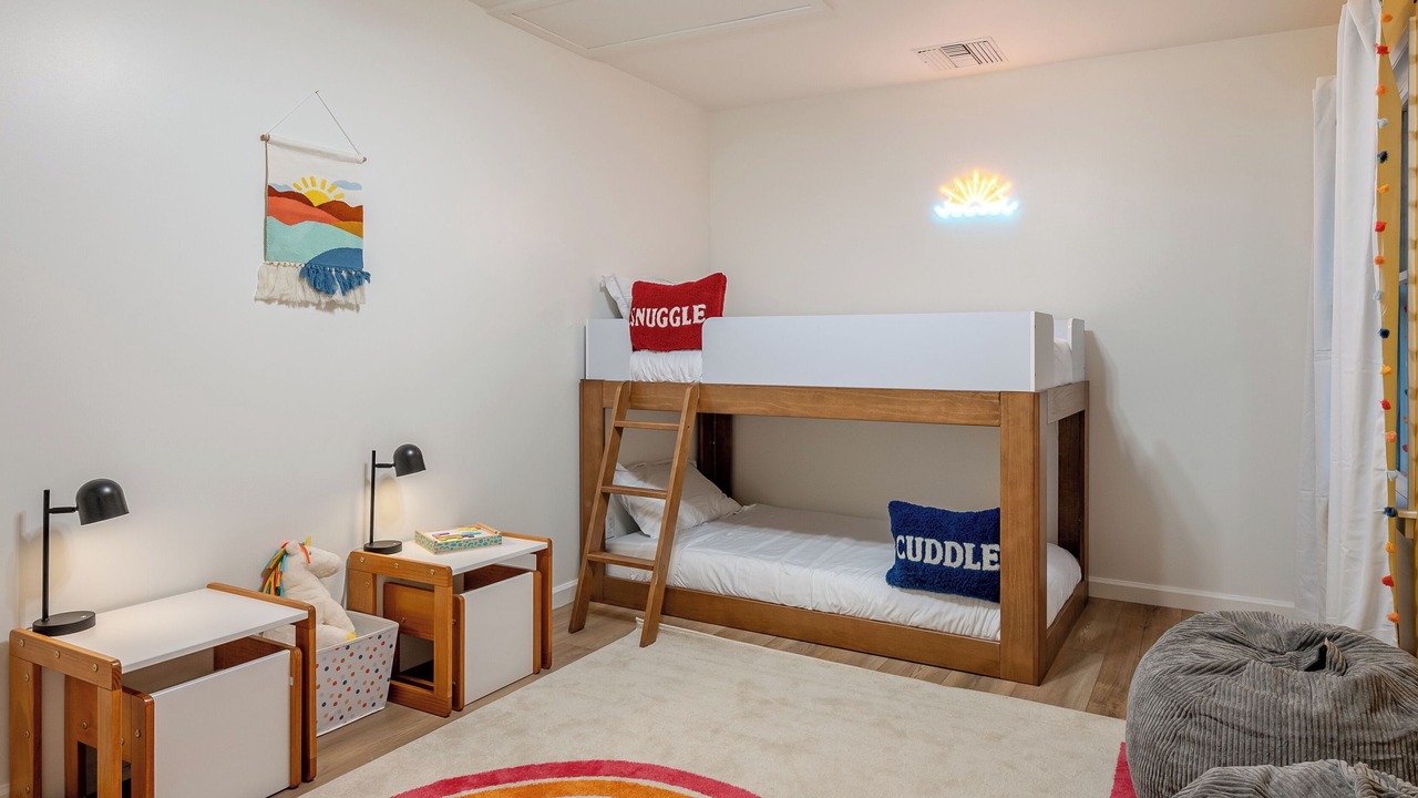 Photo of Bedroom in Pasadena