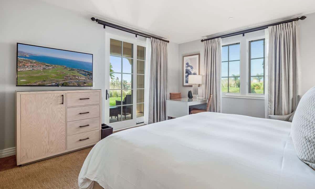 Photo of Bedroom in Rancho Palos Verdes