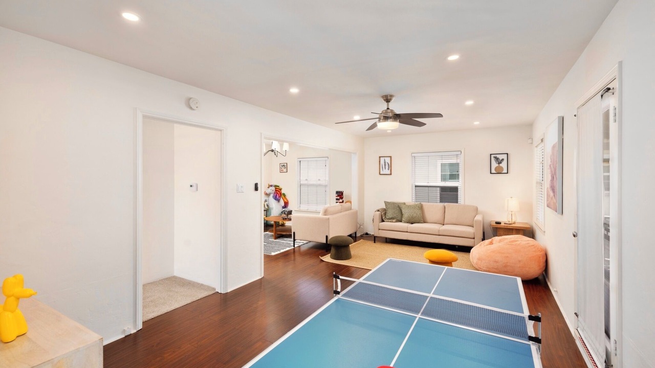 Photo of Bedroom in Belmont Shore
