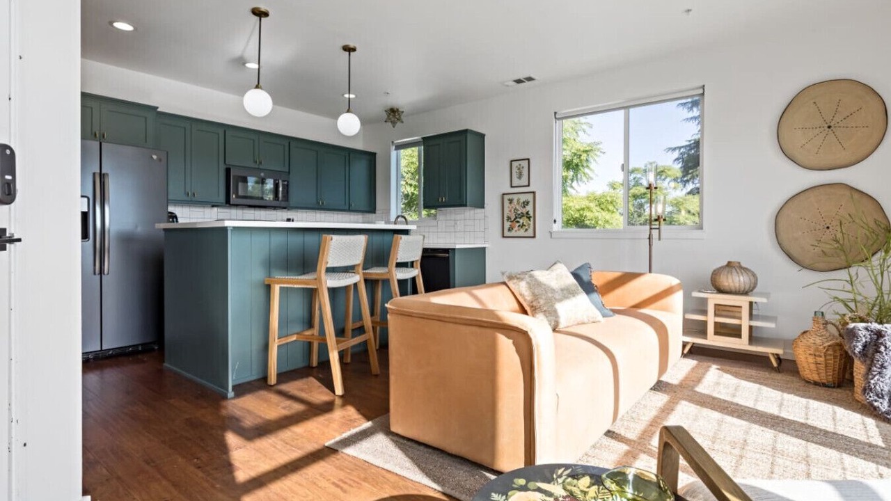 Photo of Livingroom in Downtown