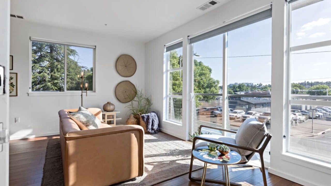 Photo of Livingroom in Downtown