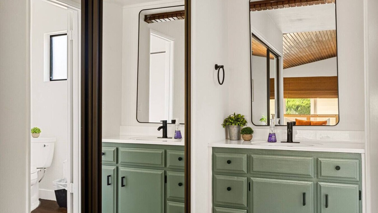 Photo of Bathroom in Silver Lakes Country Club