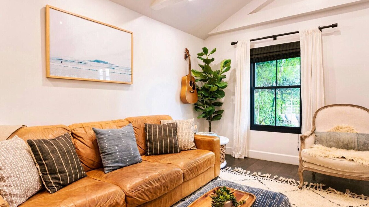 Photo of Livingroom in Silver Strand