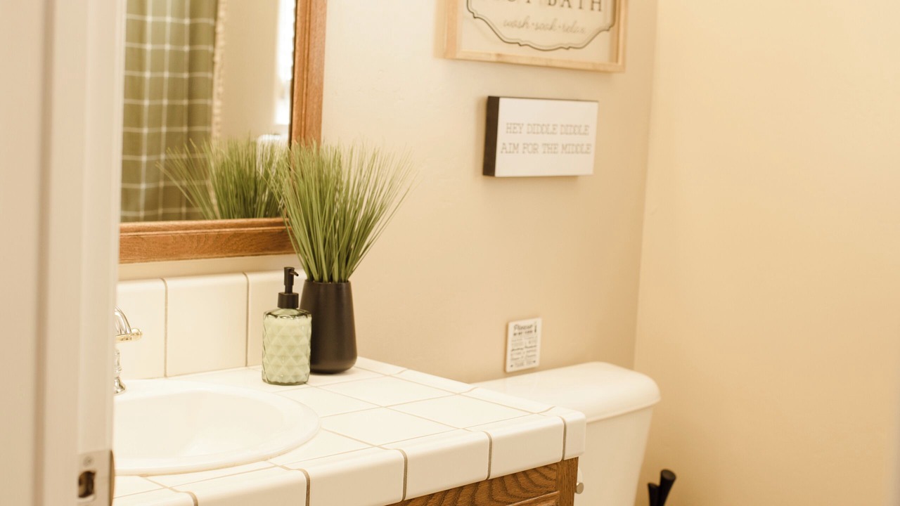 Photo of Bathroom in Pumpkin Center