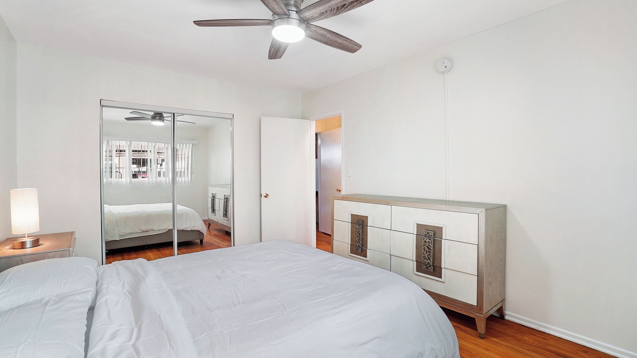 Photo of Bedroom in Mar Vista