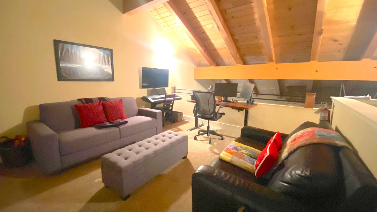 Photo of Livingroom in Carnelian Woods