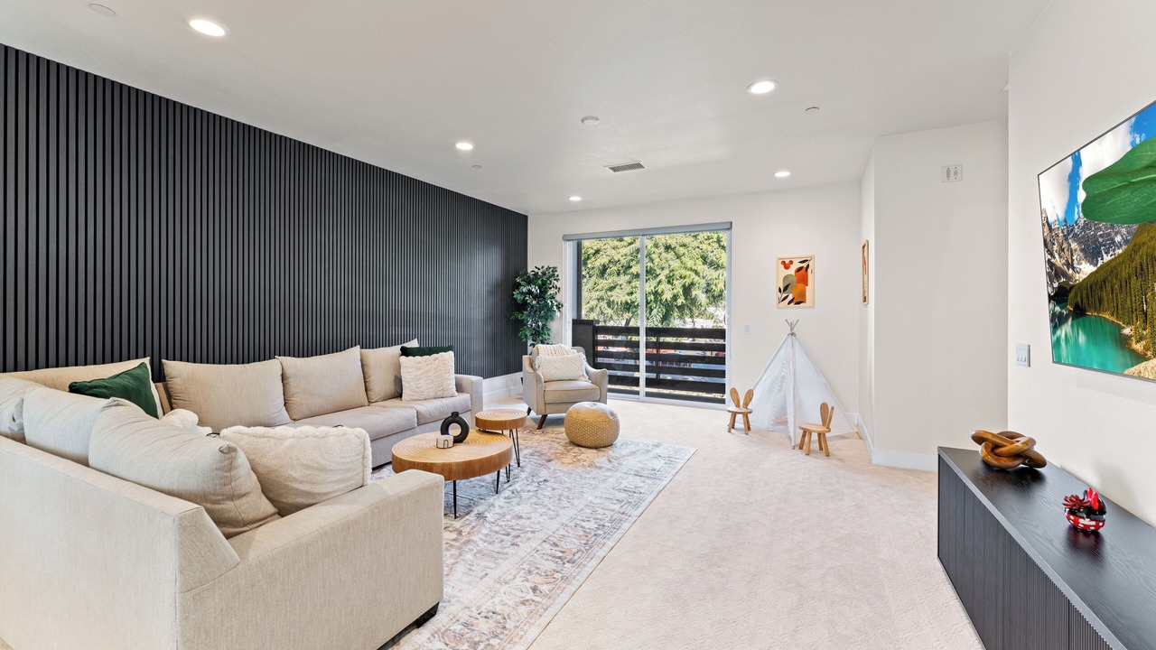 Photo of Livingroom in Riverview West