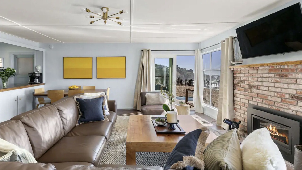 Photo of Livingroom in Gualala