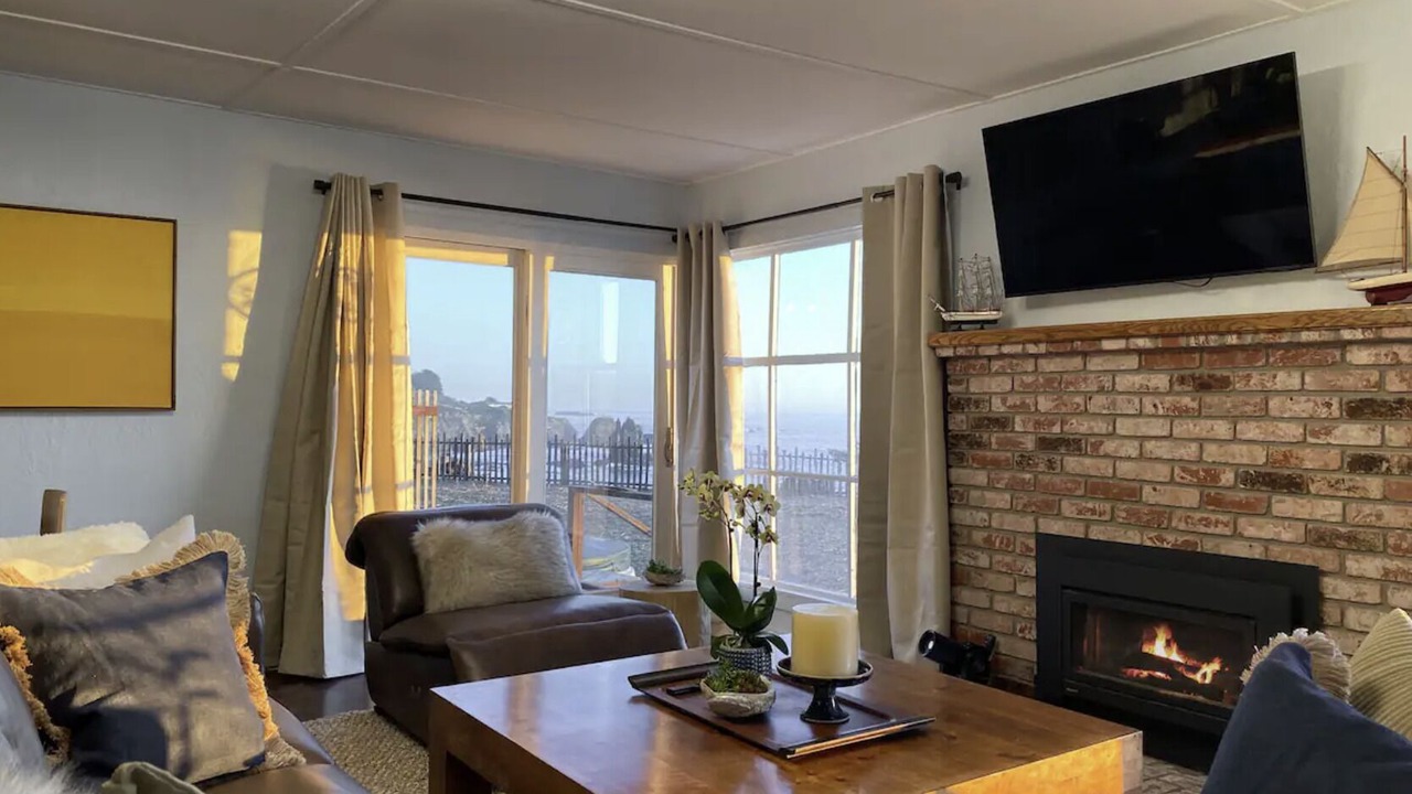 Photo of Livingroom in Gualala