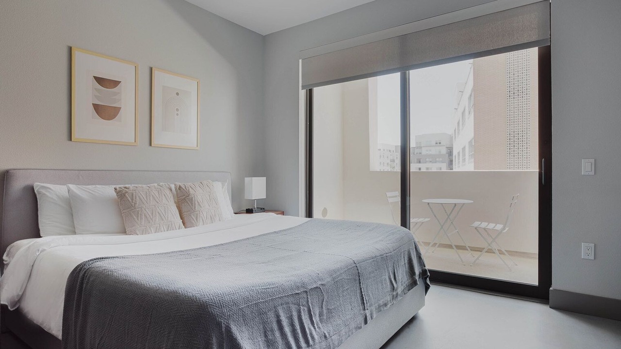 Photo of Bedroom in Mid-Wilshire