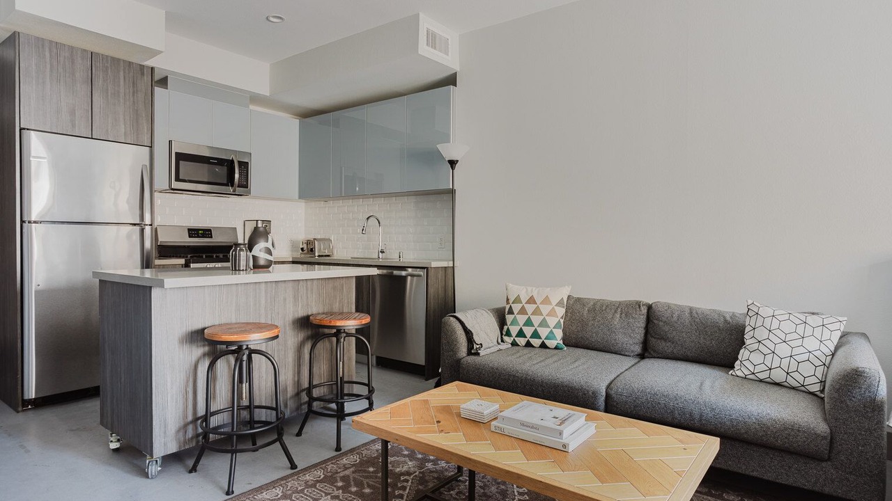 Photo of Livingroom in Mid-Wilshire