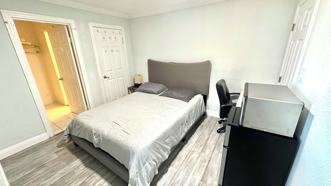 Photo of Bedroom in Burbank