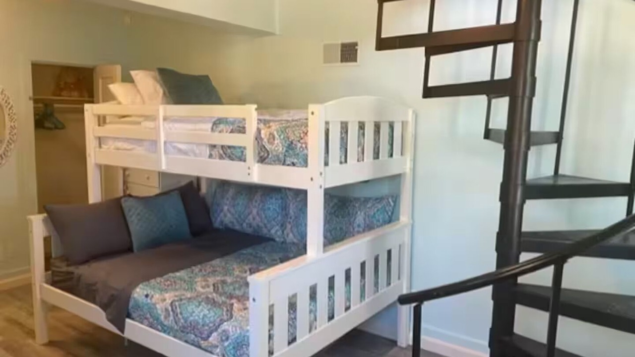 Photo of Bedroom in Clearlake