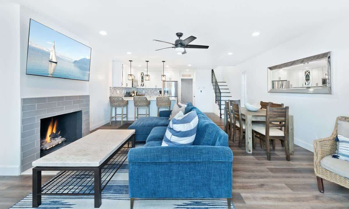 Photo of Livingroom in West Newport