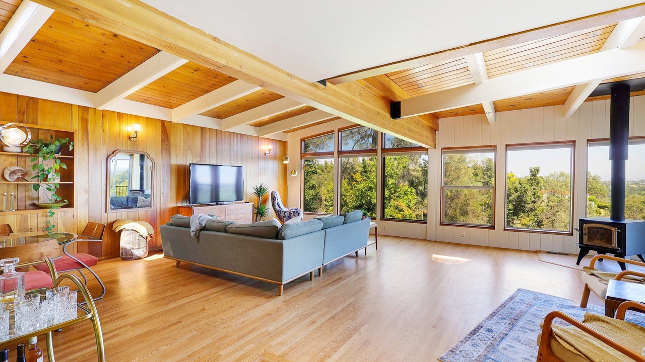 Photo of Livingroom in Benton Tract