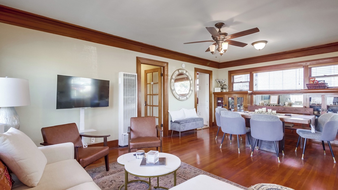 Photo of Livingroom in Golden Hill