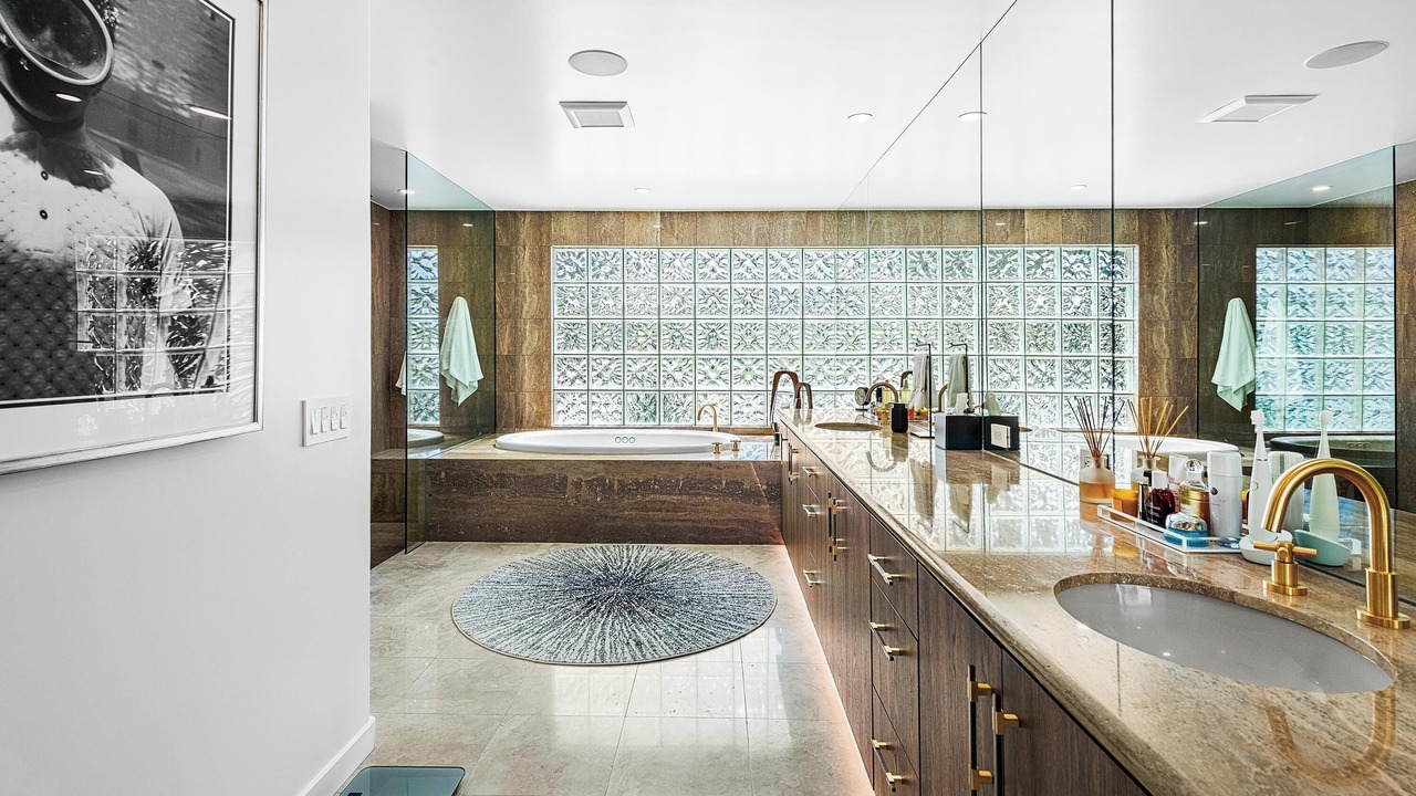 Photo of Bathroom in Indian Canyon