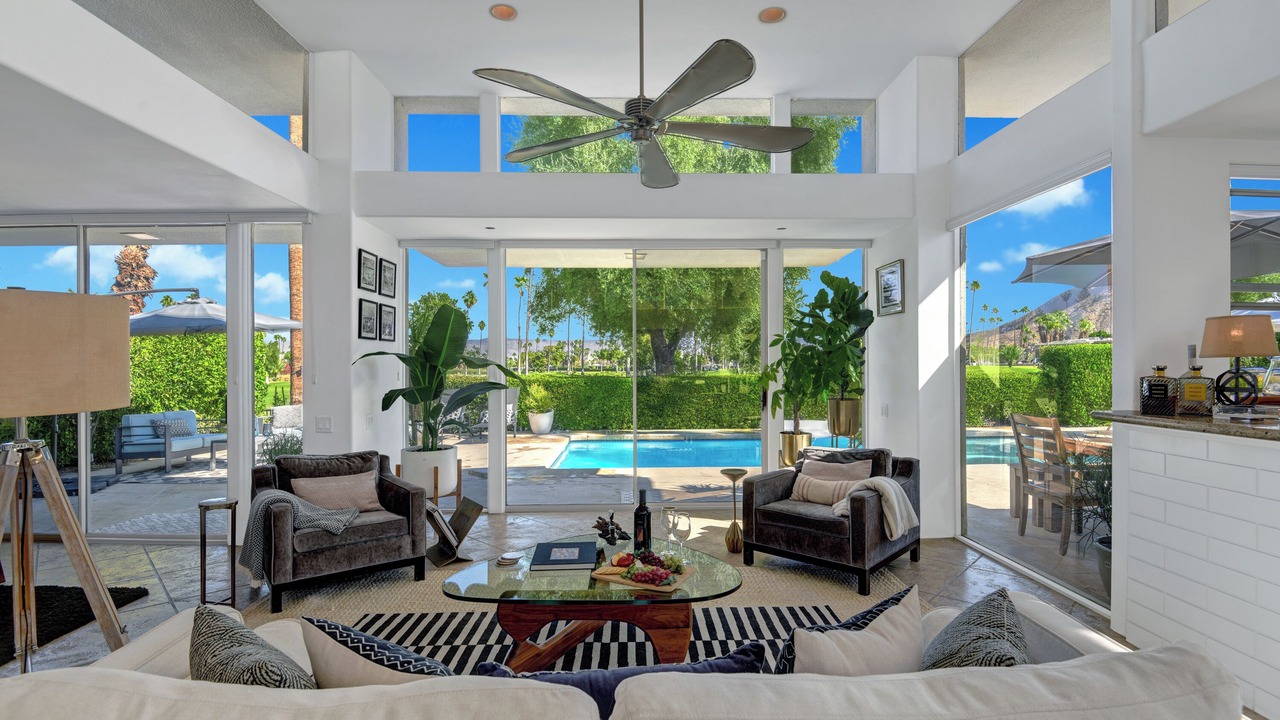 Photo of Livingroom in Indian Canyon