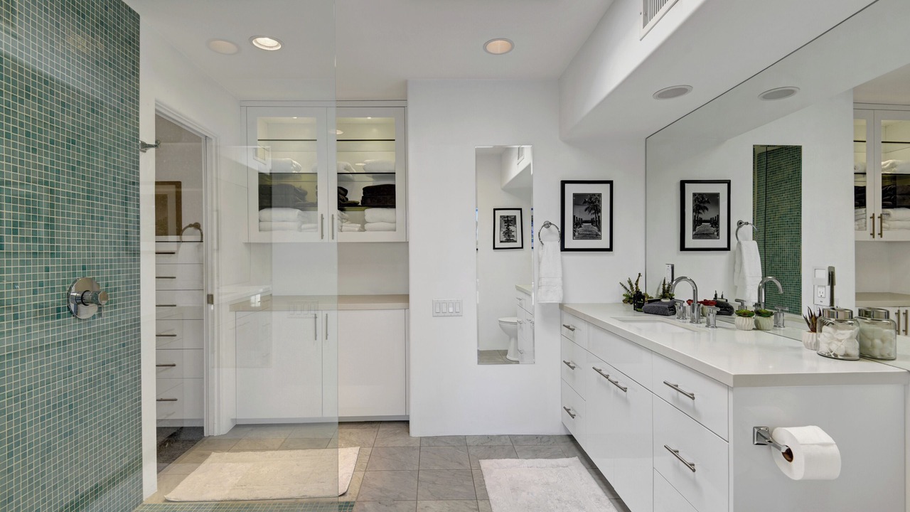 Photo of Bathroom in Indian Canyon