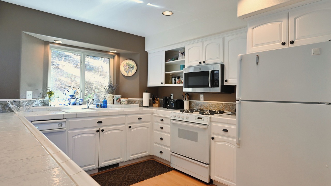 Photo of Kitchen in Fallen Leaf