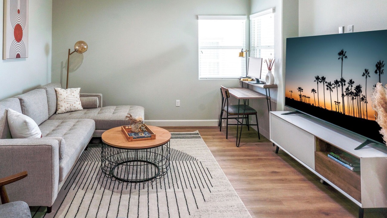 Photo of Livingroom in Midway City