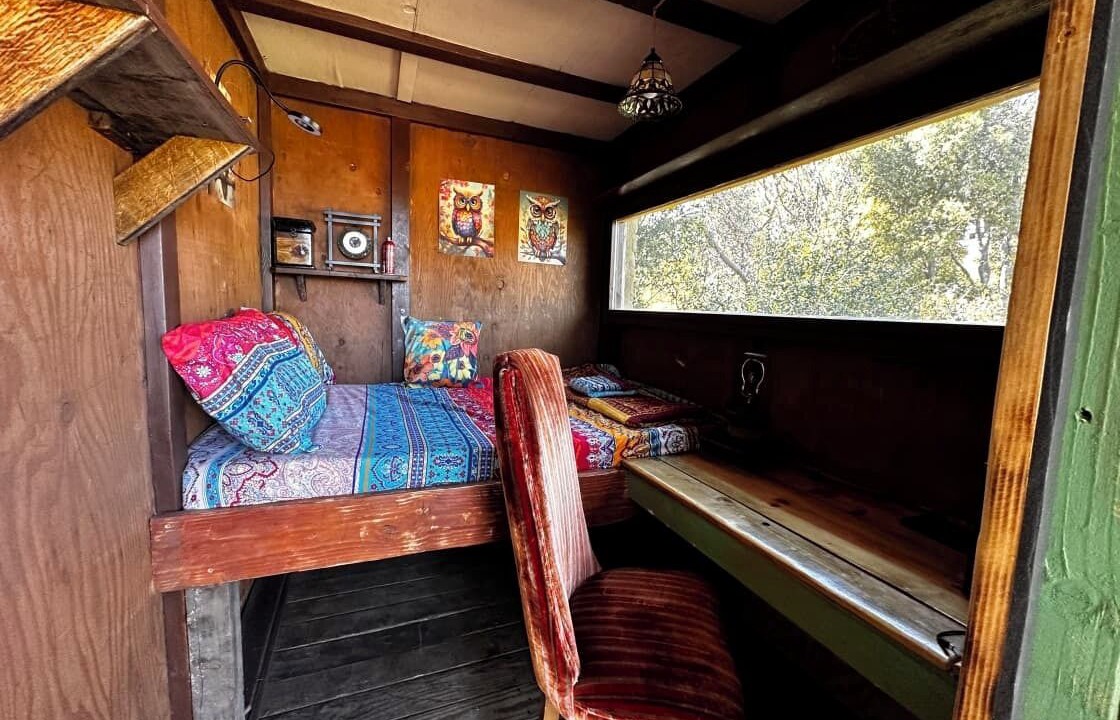 Photo of Bedroom in Leona Valley