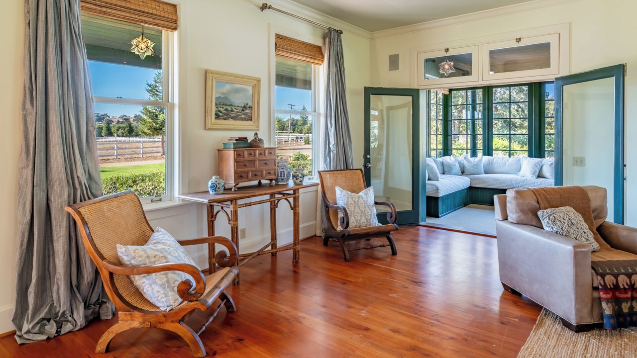Photo of Bedroom in Los Olivos