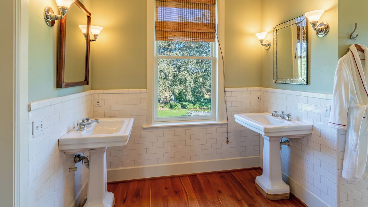 Photo of Bathroom in Los Olivos