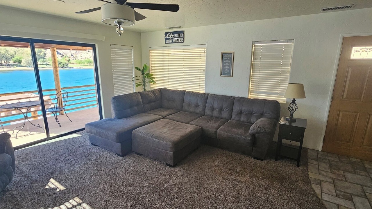 Photo of Livingroom in Parker Strip