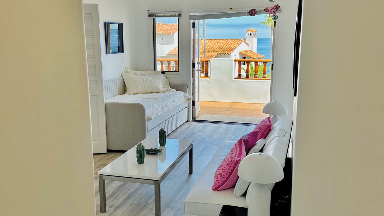 Photo of Bedroom in Avalon