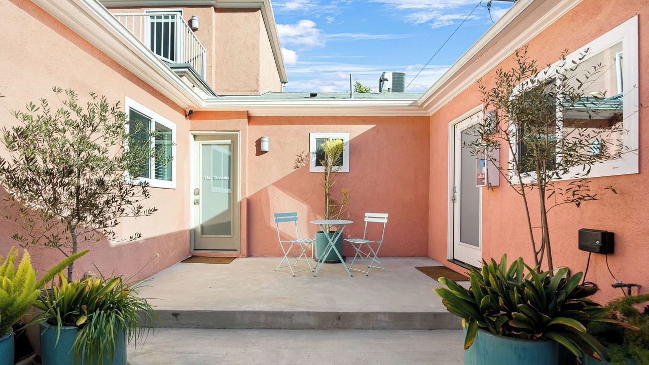 Photo of Patio Balcony in Hollywood