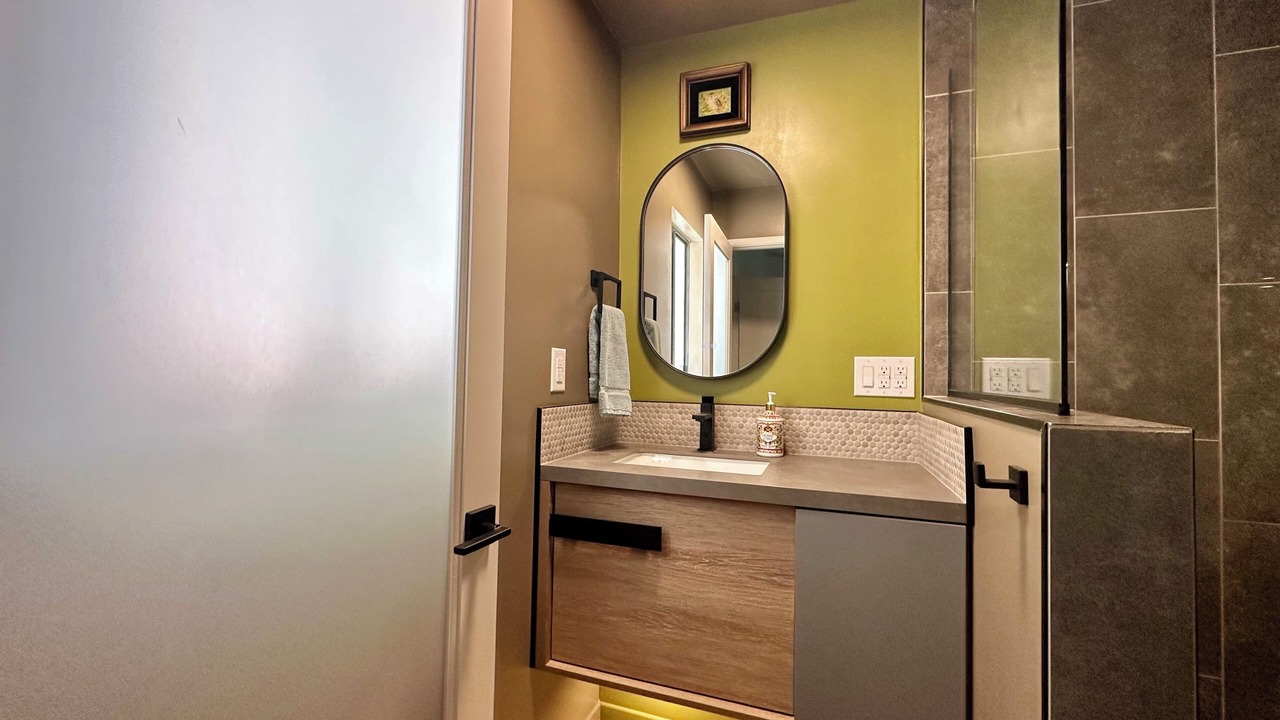 Photo of Bathroom in Araby