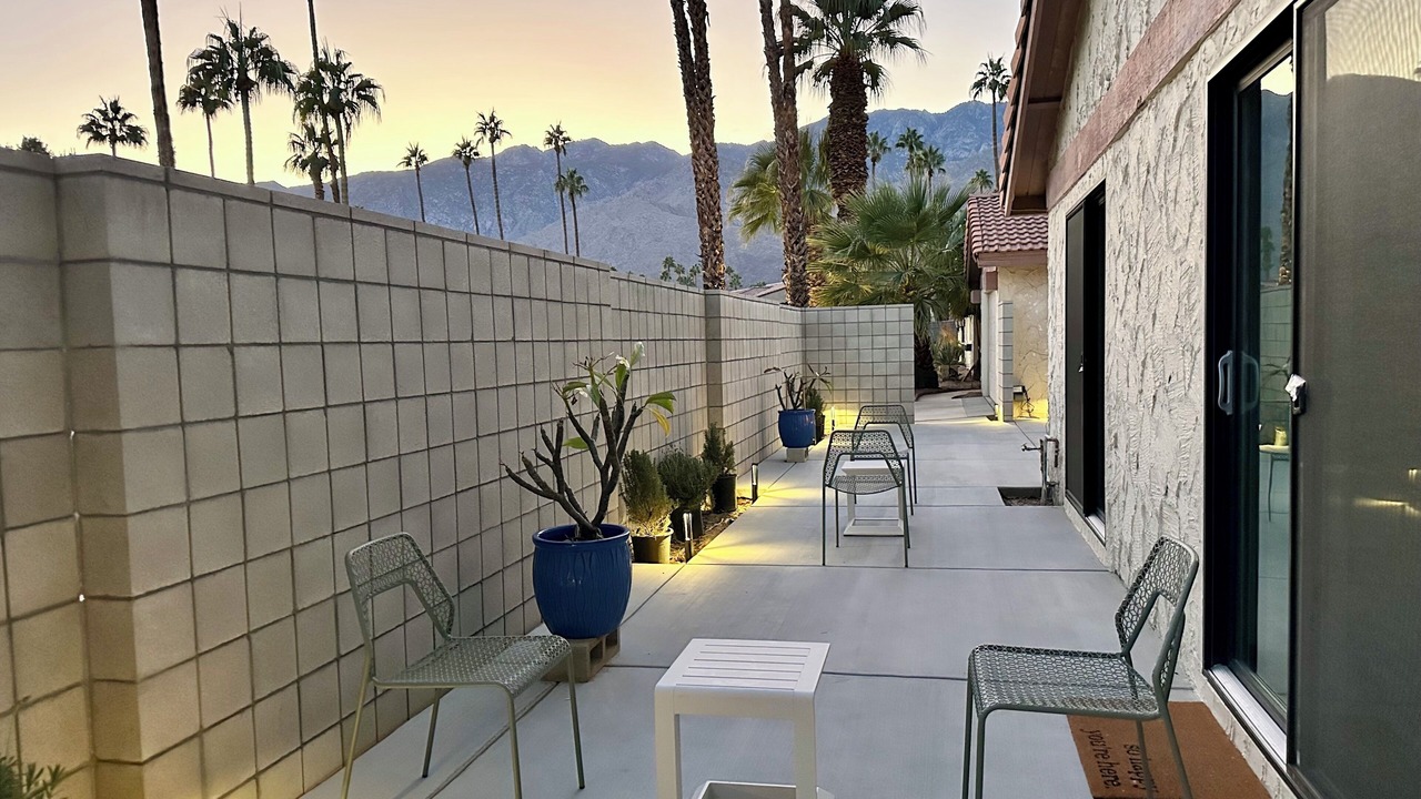Photo of Patio Balcony in Araby