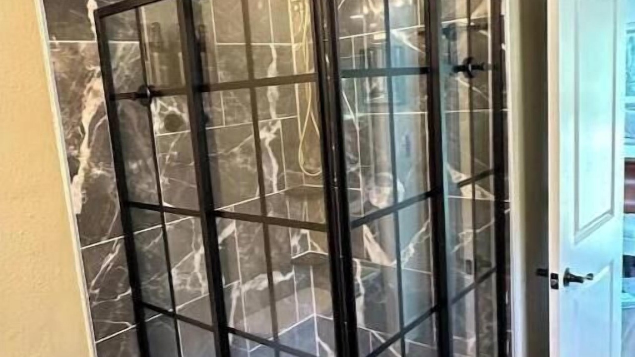 Photo of Bathroom in Bechelli