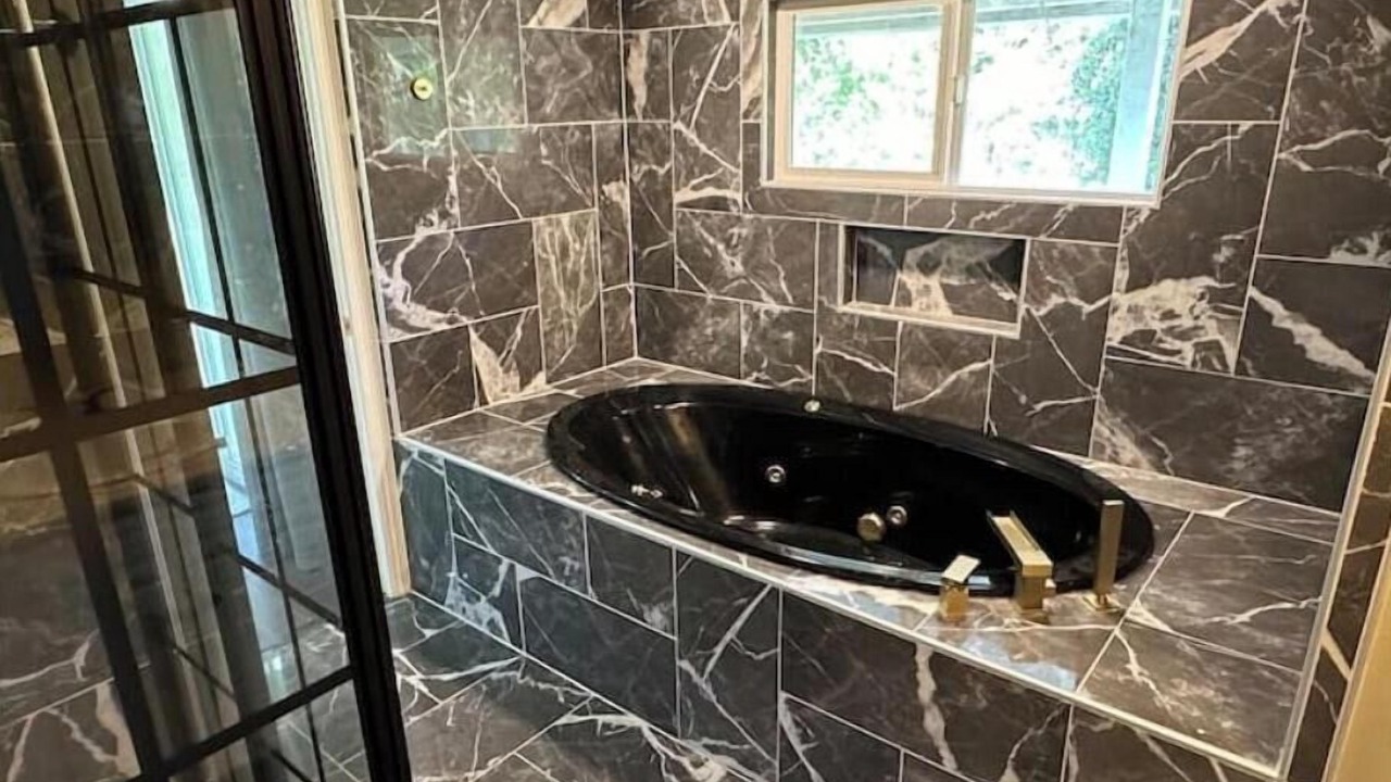 Photo of Bathroom in Bechelli