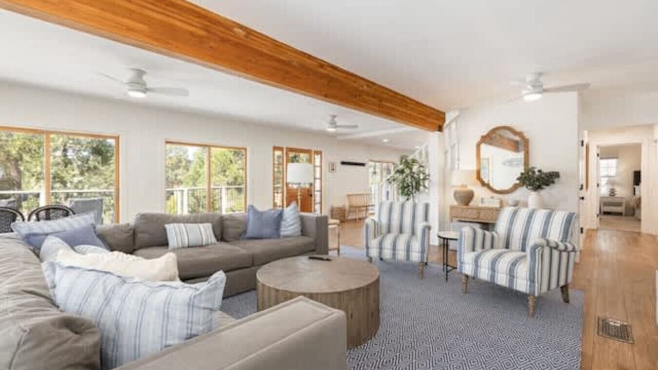 Photo of Livingroom in Bass Lake