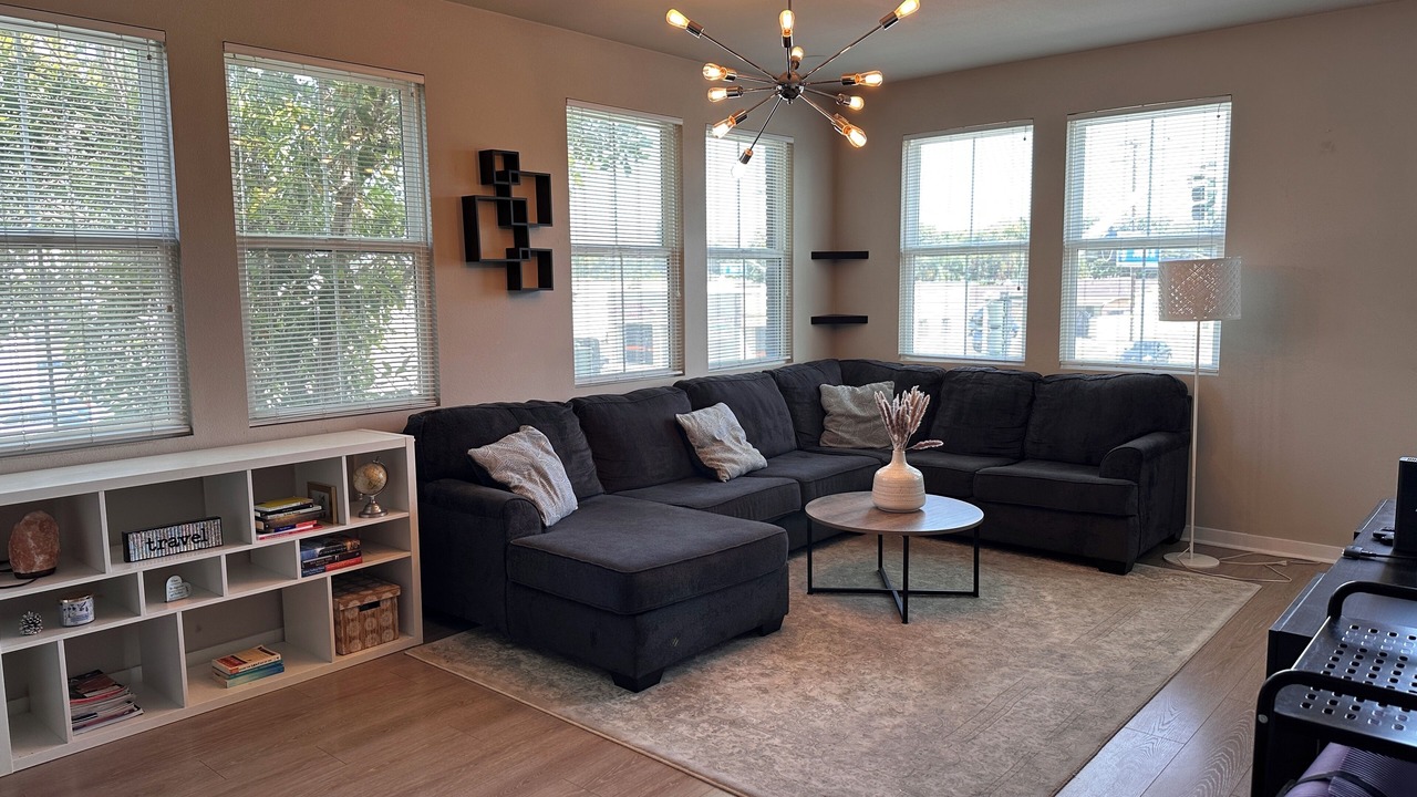Photo of Livingroom in Anaheim Colony Historic District