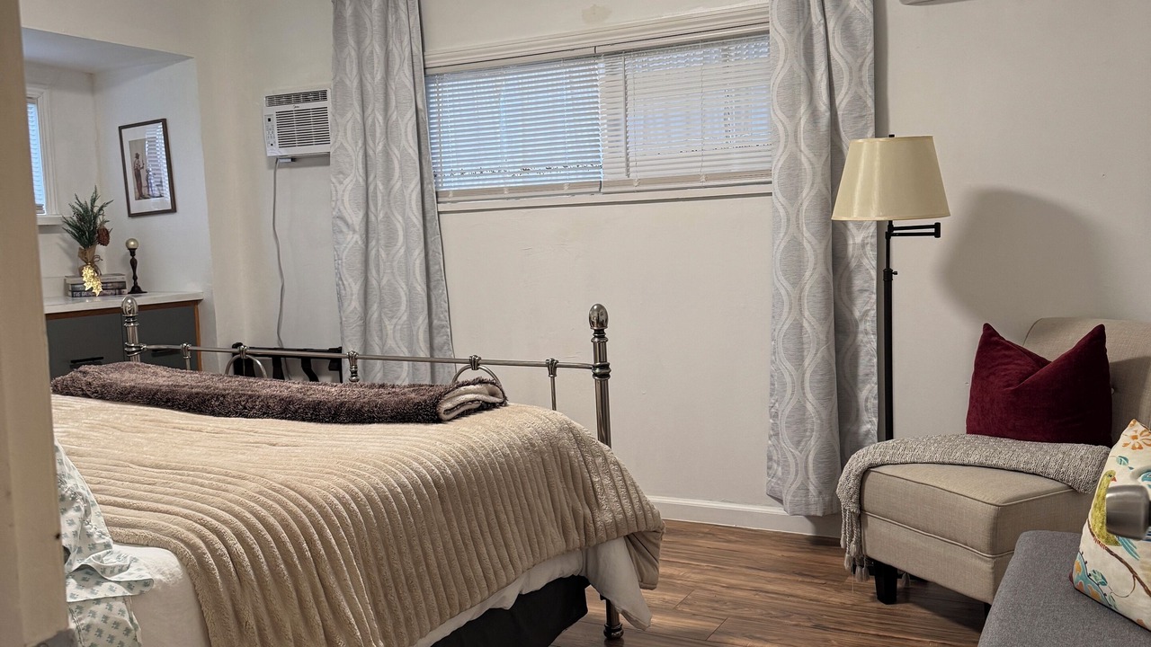 Photo of Bedroom in Upper Lake