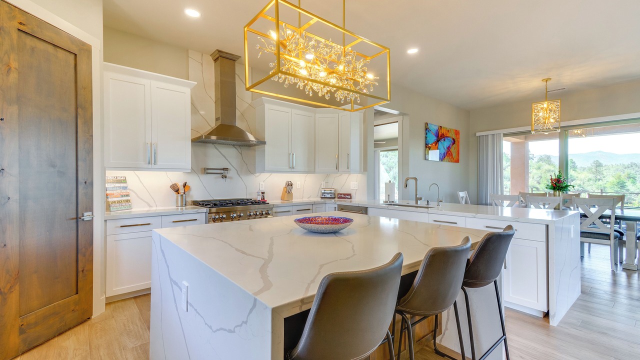 Photo of Kitchen in Lynx Mountain View Estates