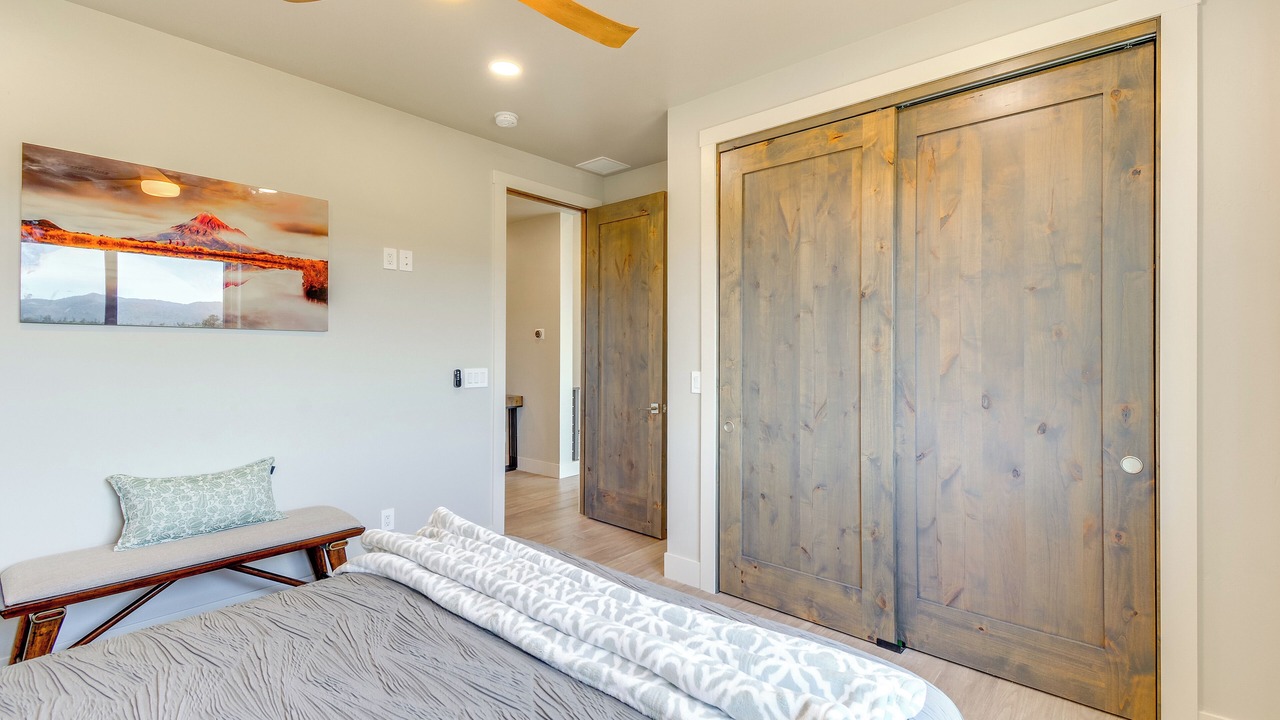 Photo of Bedroom in Lynx Mountain View Estates